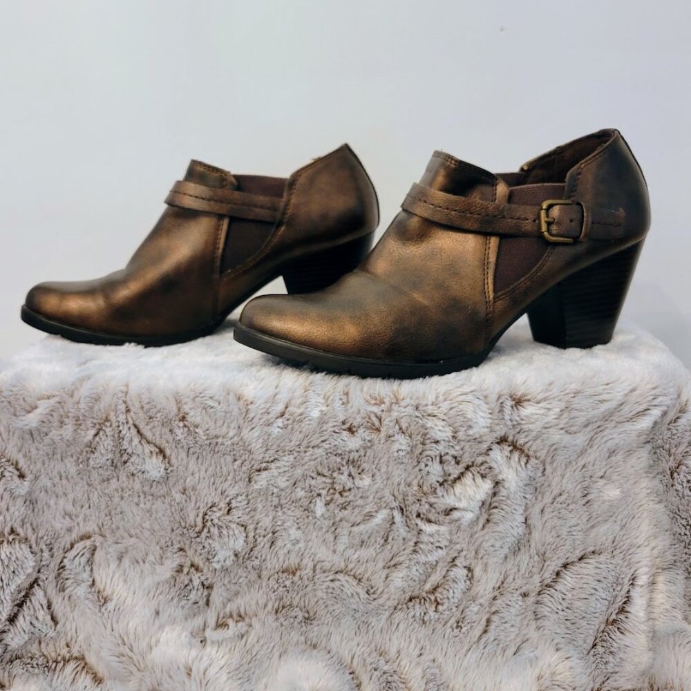 Canyon River Blues Bronze Ankle Boots Size 9M